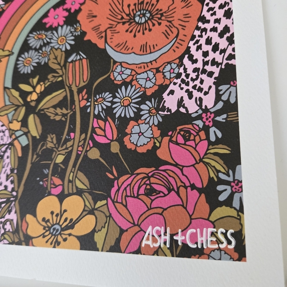 Retro Tiger Print - Picture 2 of 2